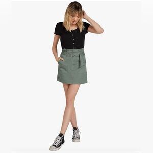 VOLCOM green high waisted Skirt